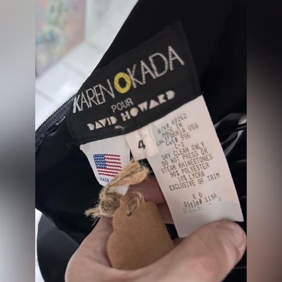 VTG Women’s 80s Elegant Black and White Halter Formal Dress. NYE Cocktail Dress - Picture 11 of 16